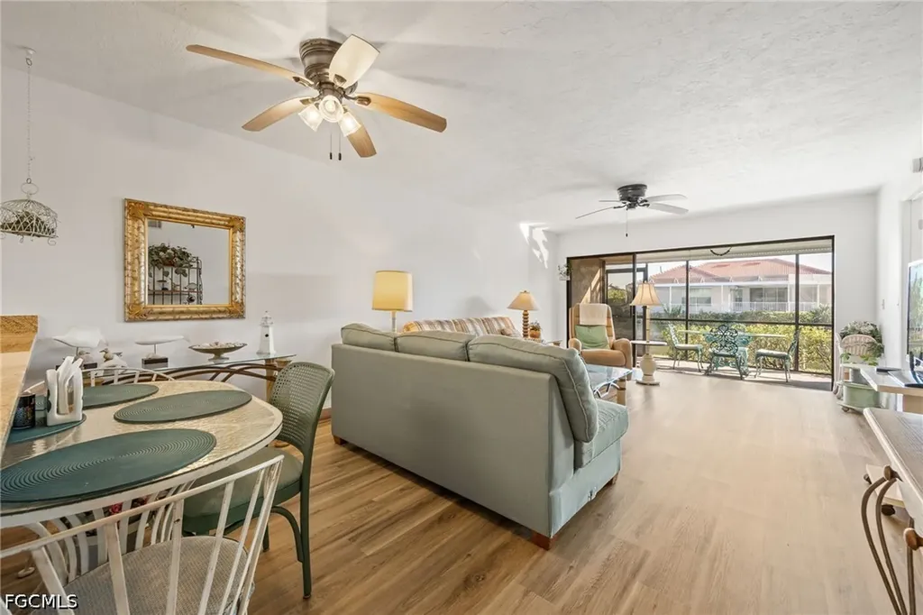 902 SW 48th Terrace Cape Coral FL 33914