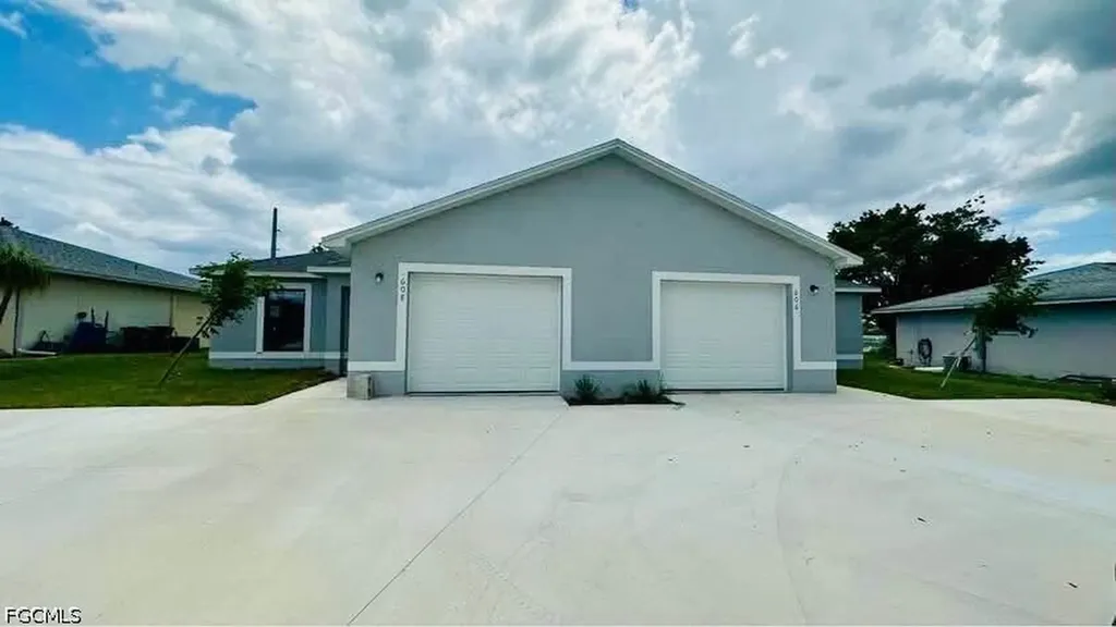 606 SE 8th Street Cape Coral FL 33990