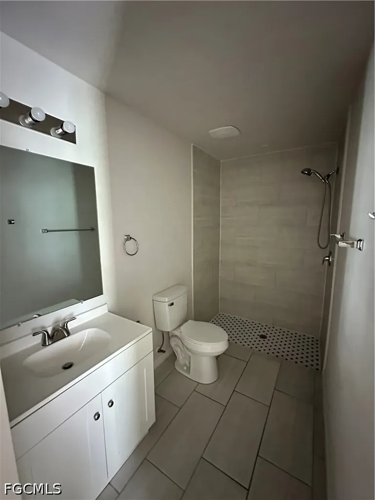 606 SE 8th Street Cape Coral FL 33990