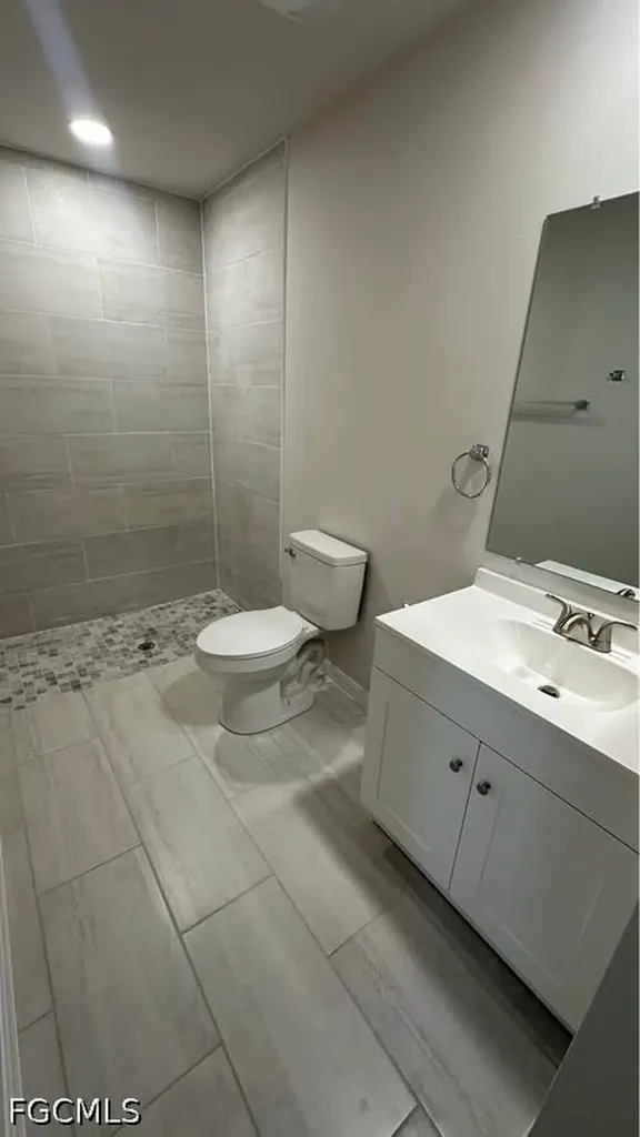 606 SE 8th Street Cape Coral FL 33990