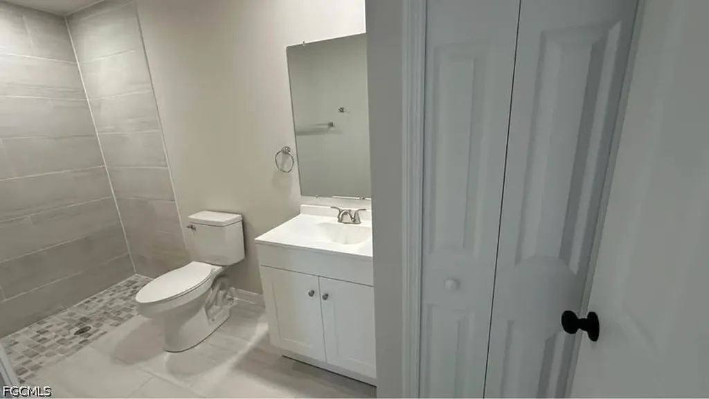 606 SE 8th Street Cape Coral FL 33990