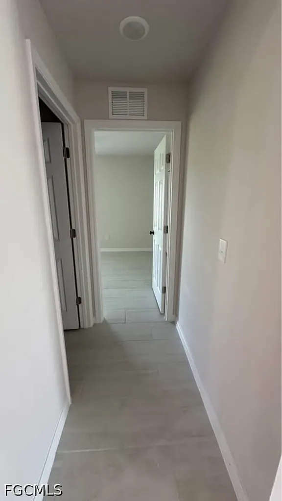 606 SE 8th Street Cape Coral FL 33990