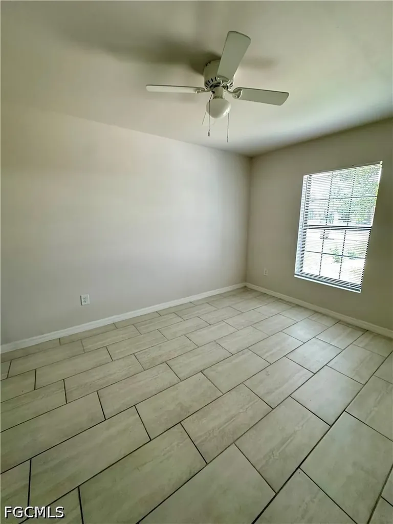 606 SE 8th Street Cape Coral FL 33990