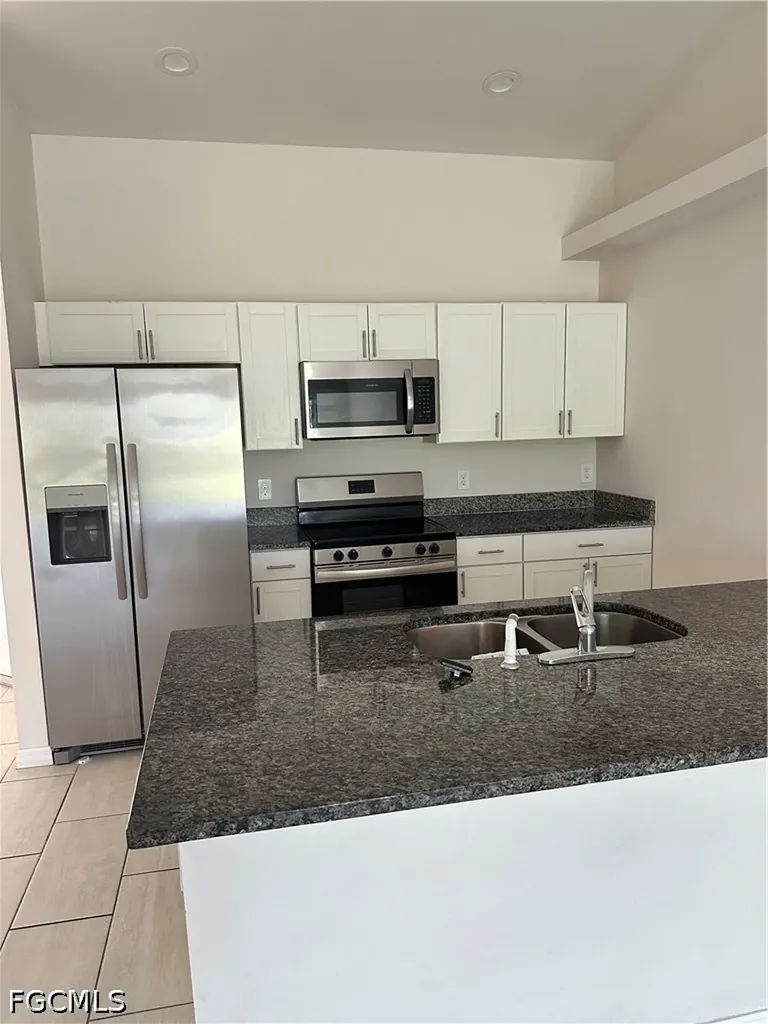 606 SE 8th Street Cape Coral FL 33990