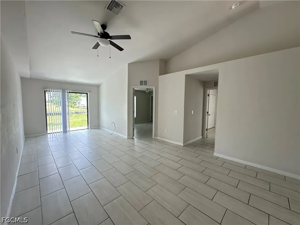 606 SE 8th Street Cape Coral FL 33990