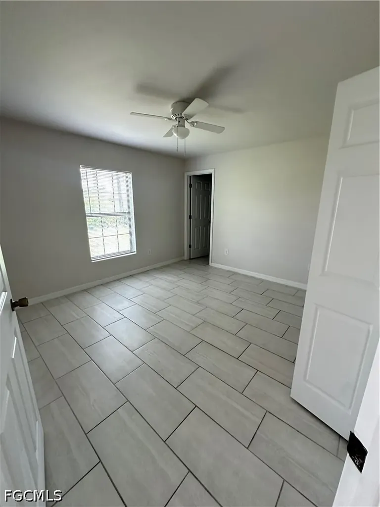 606 SE 8th Street Cape Coral FL 33990