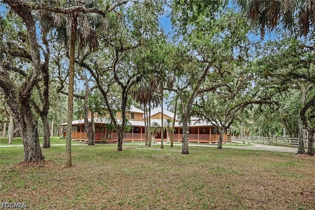 2291 Secretariat Drive Labelle FL 33935