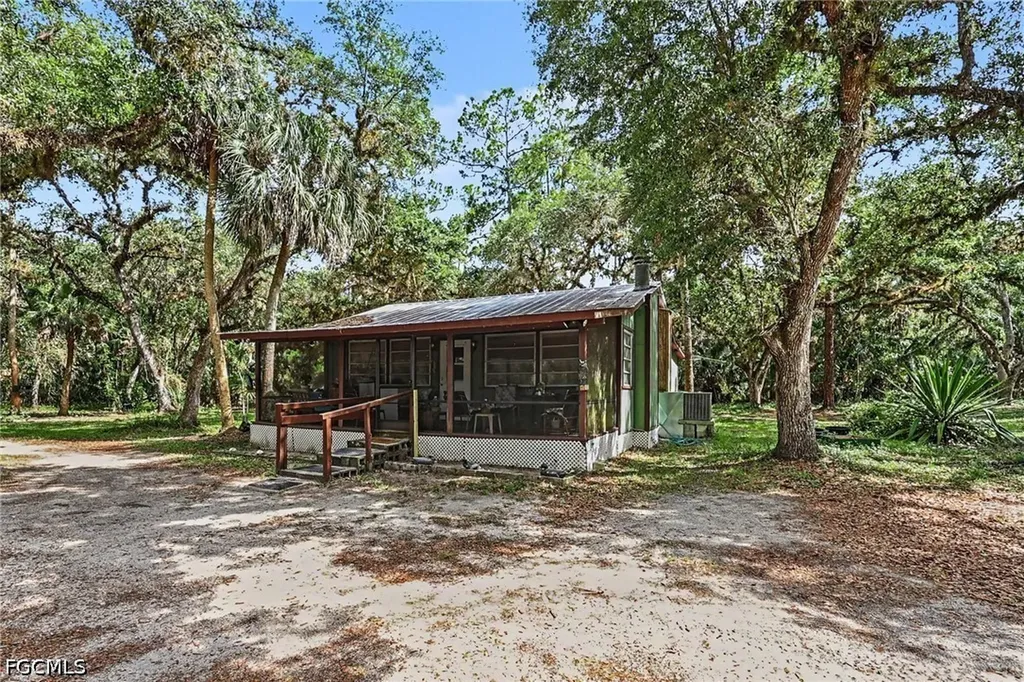 2291 Secretariat Drive Labelle FL 33935
