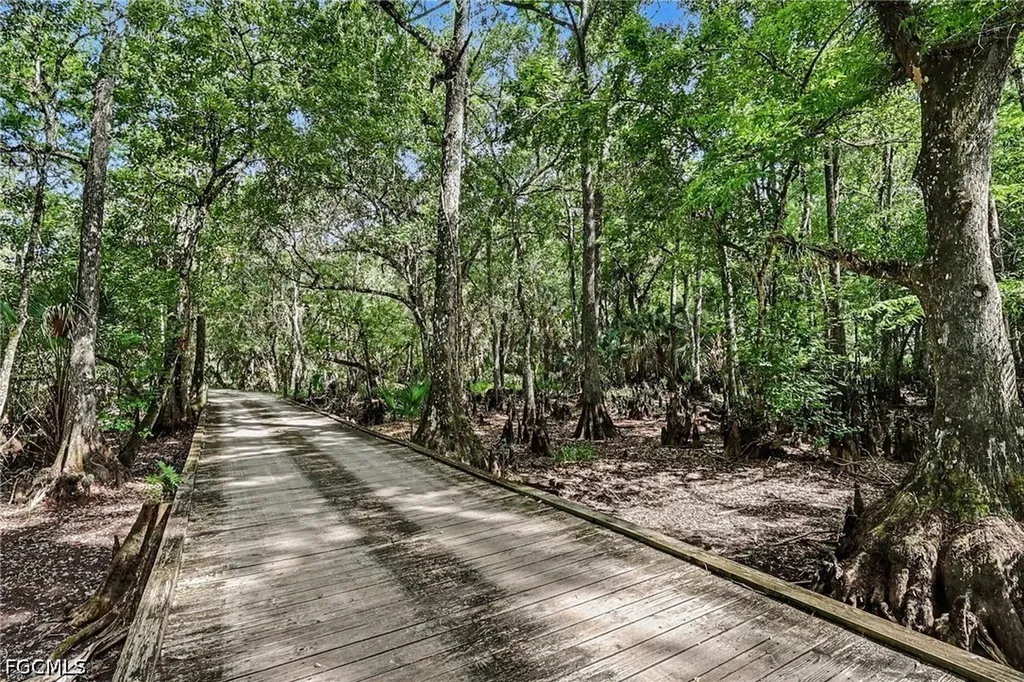 2291 Secretariat Drive Labelle FL 33935