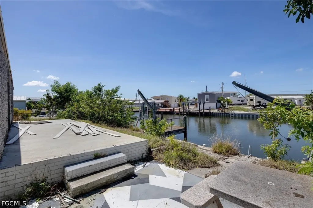 2920 Harpoon Lane St. James City FL 33956