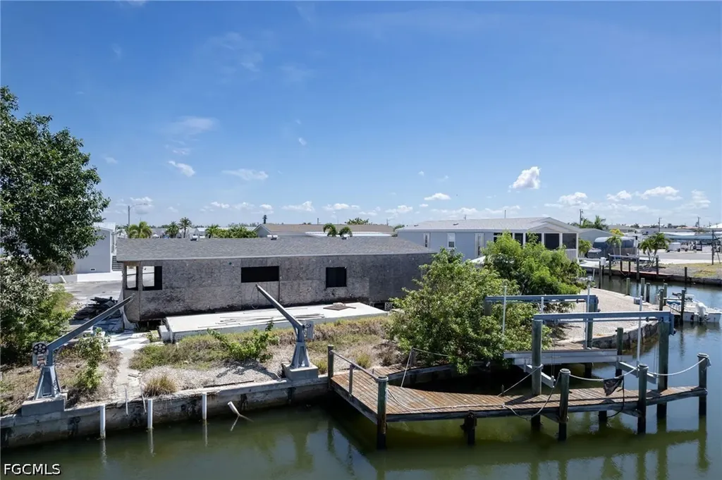 2920 Harpoon Lane St. James City FL 33956