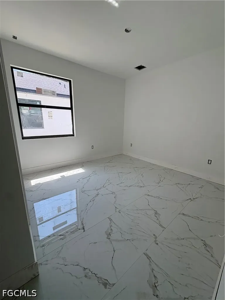 3927 Pearl Street Fort Myers FL 33916