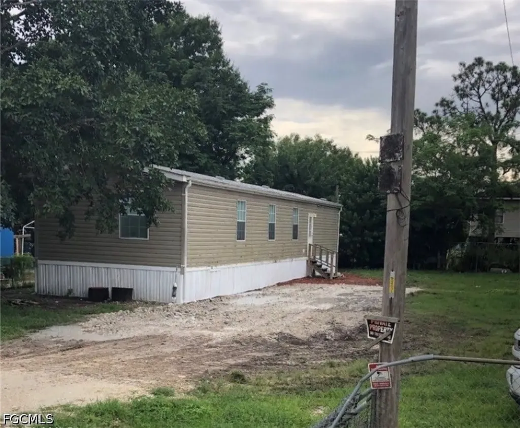 1421 Orange Street Immokalee FL 34142