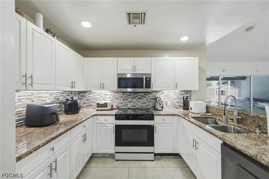 3812 17th Street W Lehigh Acres FL 33971