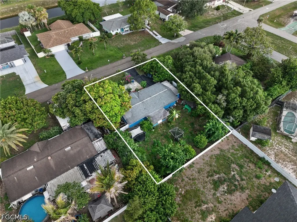 208 Redcliff Avenue Lehigh Acres FL 33936