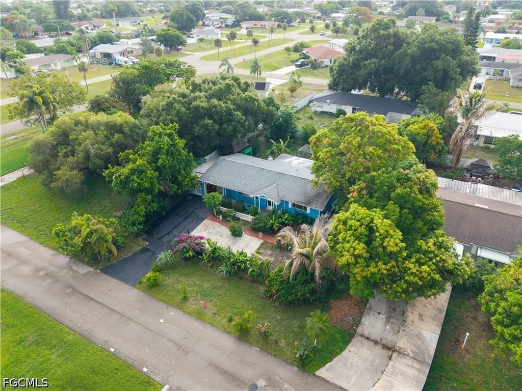 208 Redcliff Avenue Lehigh Acres FL 33936