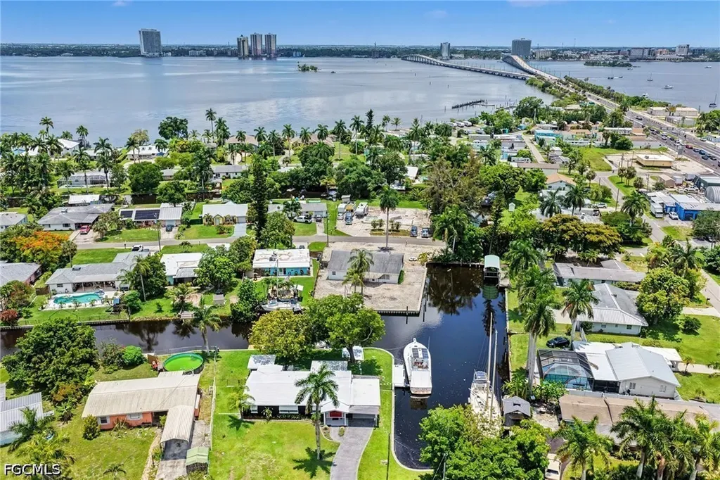 20 Estate Drive North Fort Myers FL 33917
