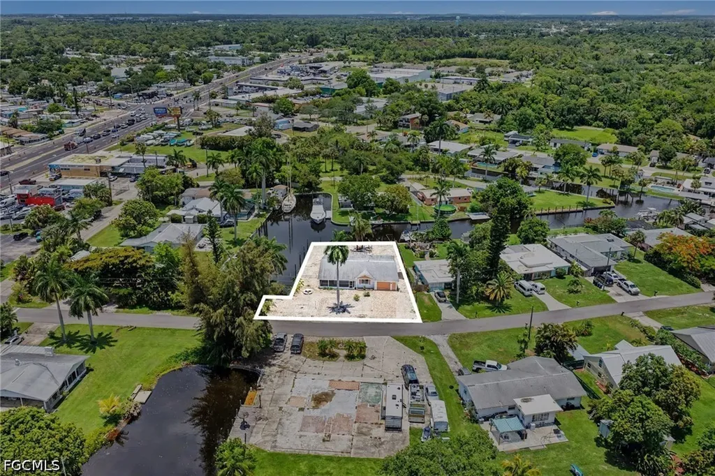 20 Estate Drive North Fort Myers FL 33917