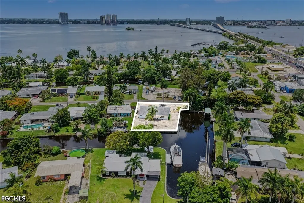 20 Estate Drive North Fort Myers FL 33917