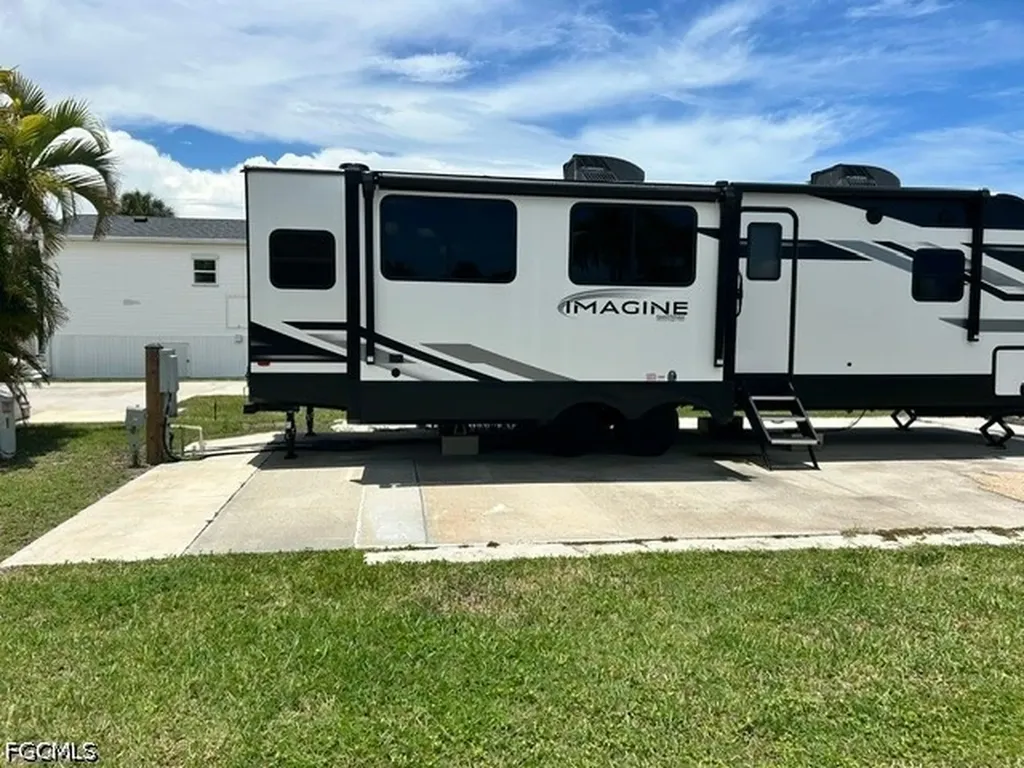 19681 Summerlin Road 323 Fort Myers FL 33908
