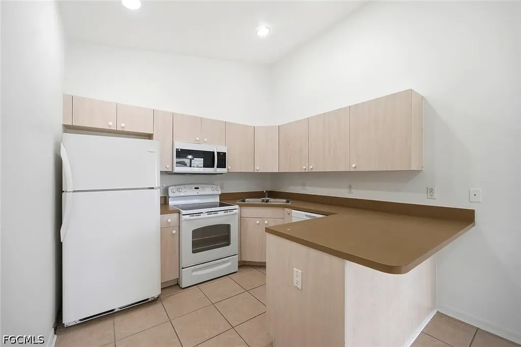 1302-1304 NE 16th Terrace Cape Coral FL 33909