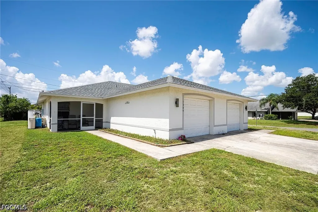 1302-1304 NE 16th Terrace Cape Coral FL 33909
