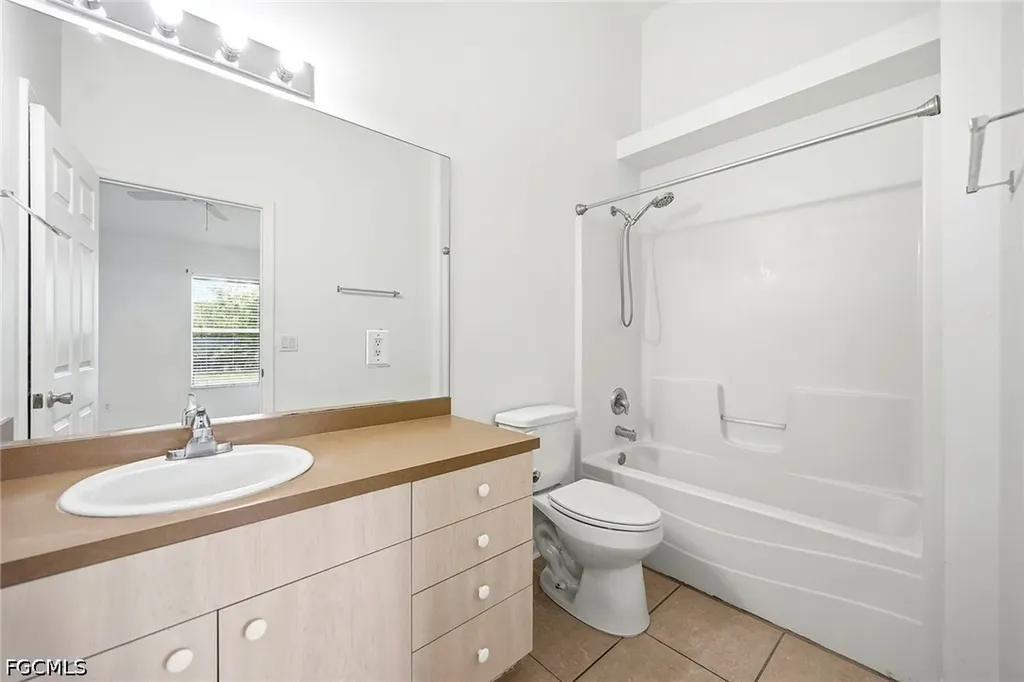 1302-1304 NE 16th Terrace Cape Coral FL 33909