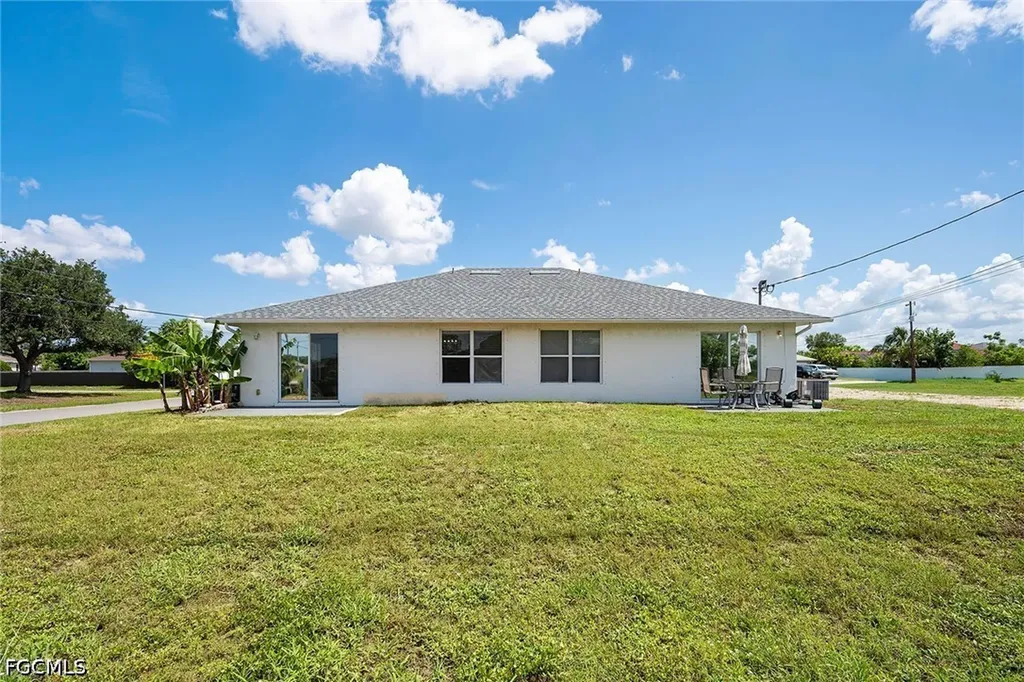 1302-1304 NE 16th Terrace Cape Coral FL 33909