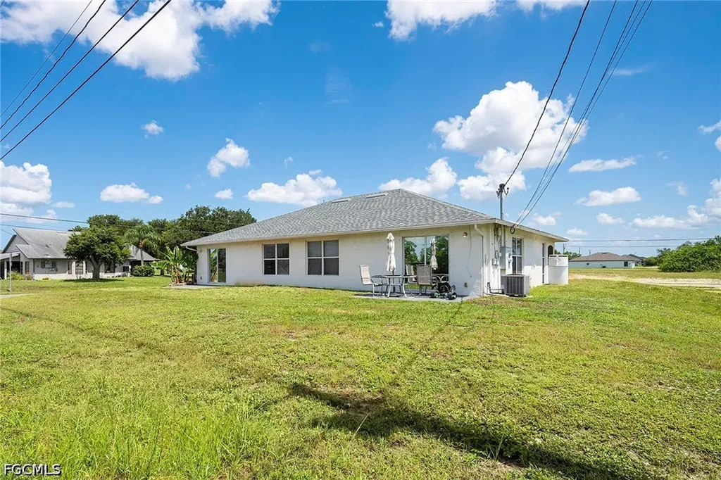 1302-1304 NE 16th Terrace Cape Coral FL 33909
