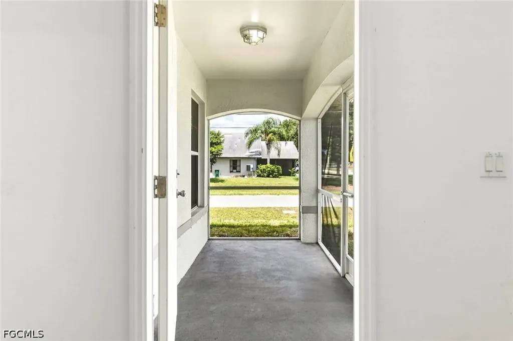 1302-1304 NE 16th Terrace Cape Coral FL 33909