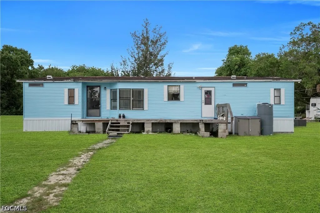 7993 Ebson Drive North Fort Myers FL 33917