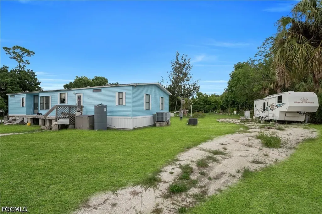 7993 Ebson Drive North Fort Myers FL 33917
