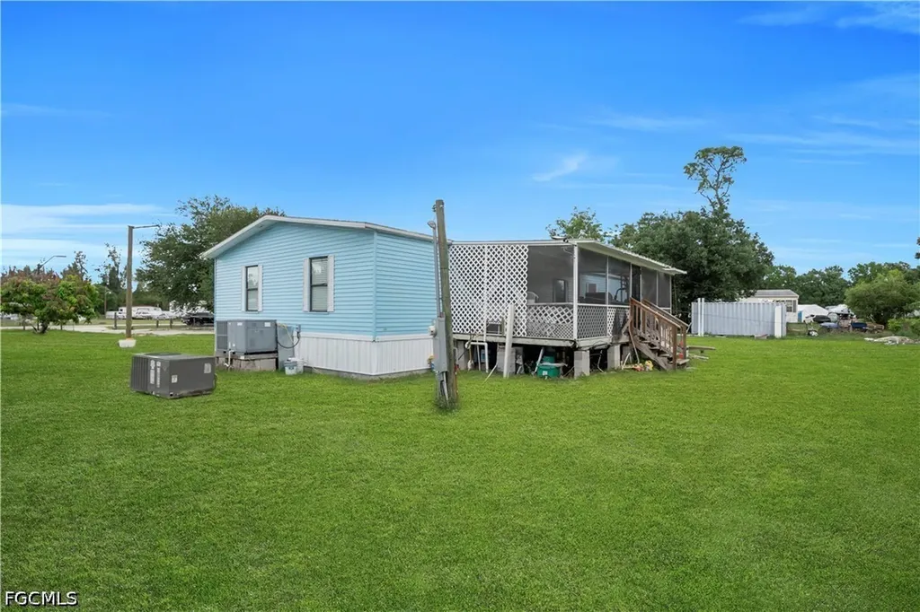 7993 Ebson Drive North Fort Myers FL 33917