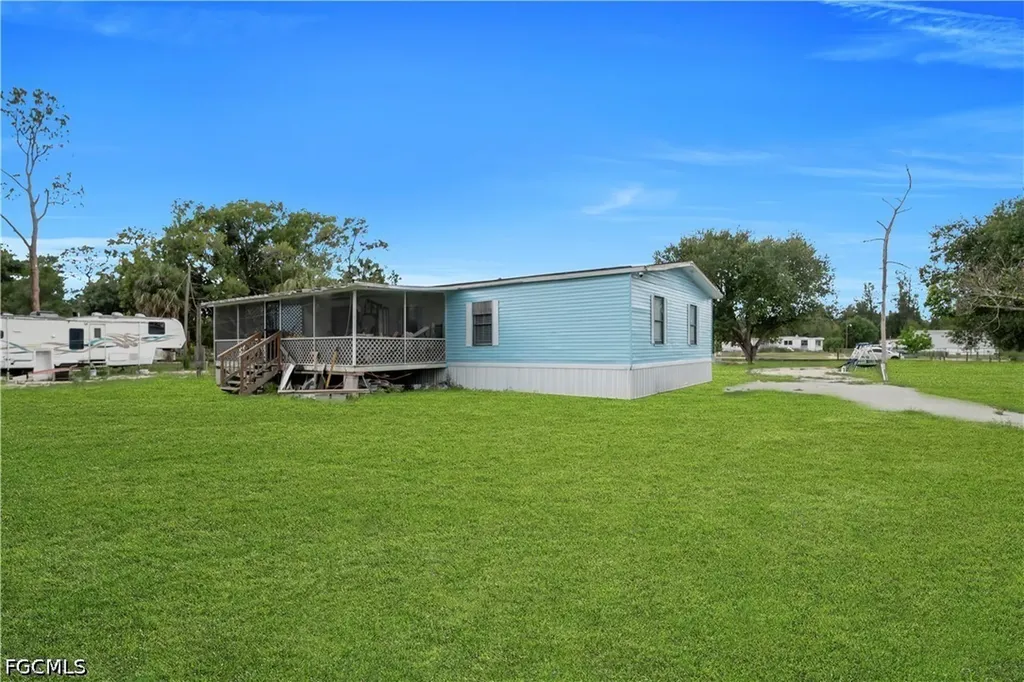 7993 Ebson Drive North Fort Myers FL 33917