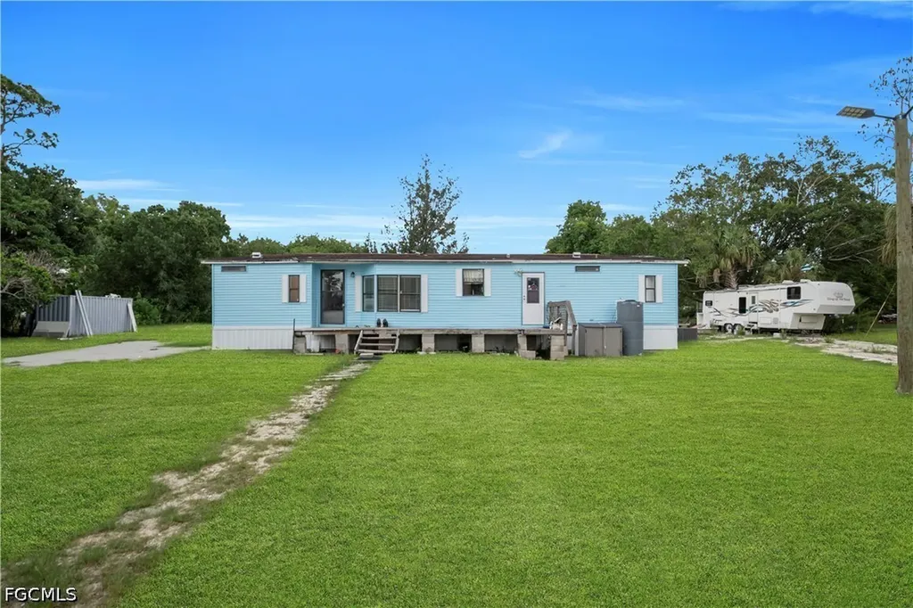 7993 Ebson Drive North Fort Myers FL 33917