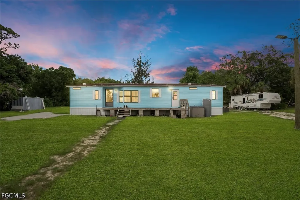 7993 Ebson Drive North Fort Myers FL 33917