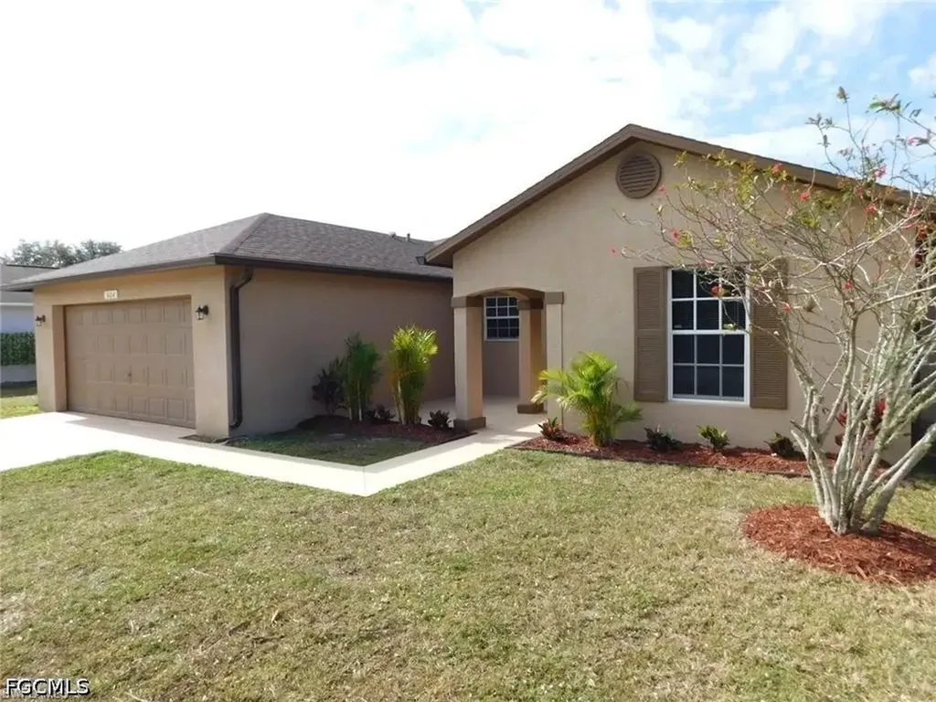 604 Thomas Sherwin Avenue S Lehigh Acres FL 33974