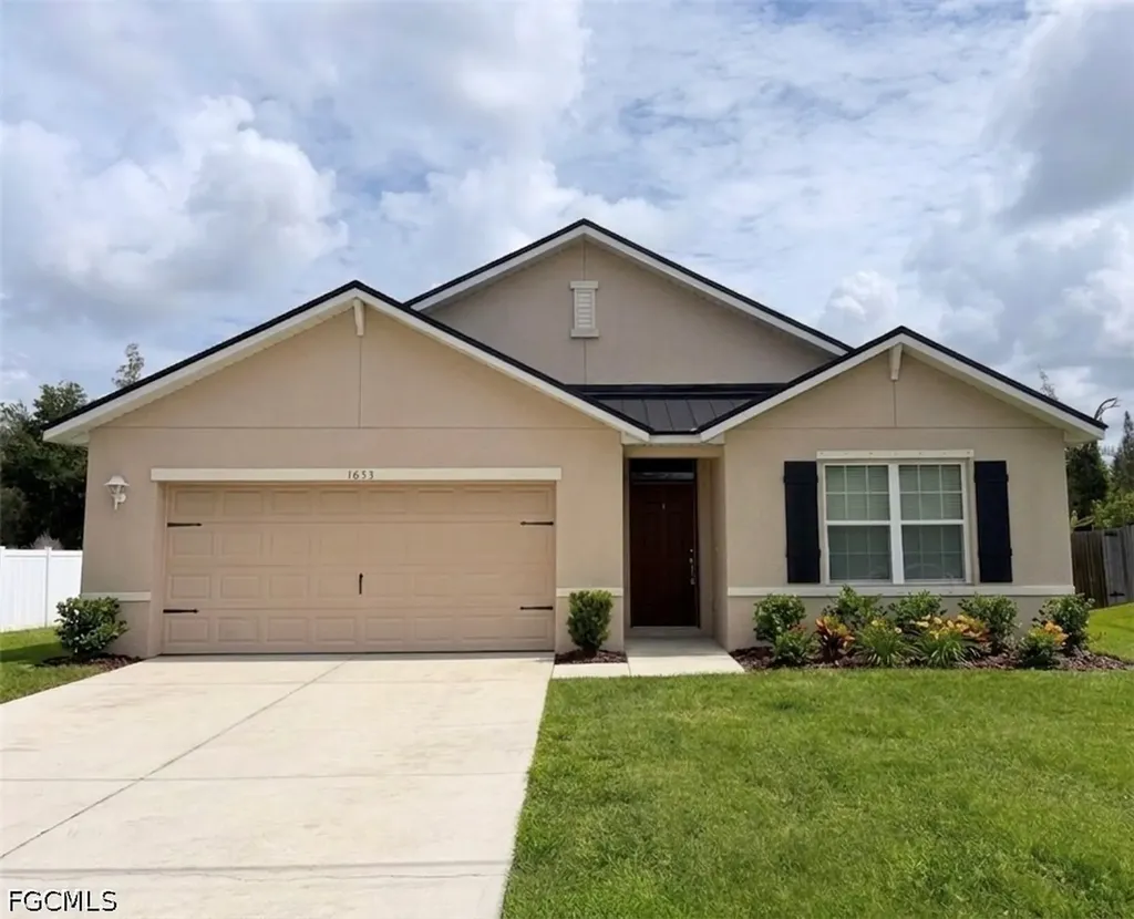 1633 SW 12th Terrace Cape Coral FL 33991