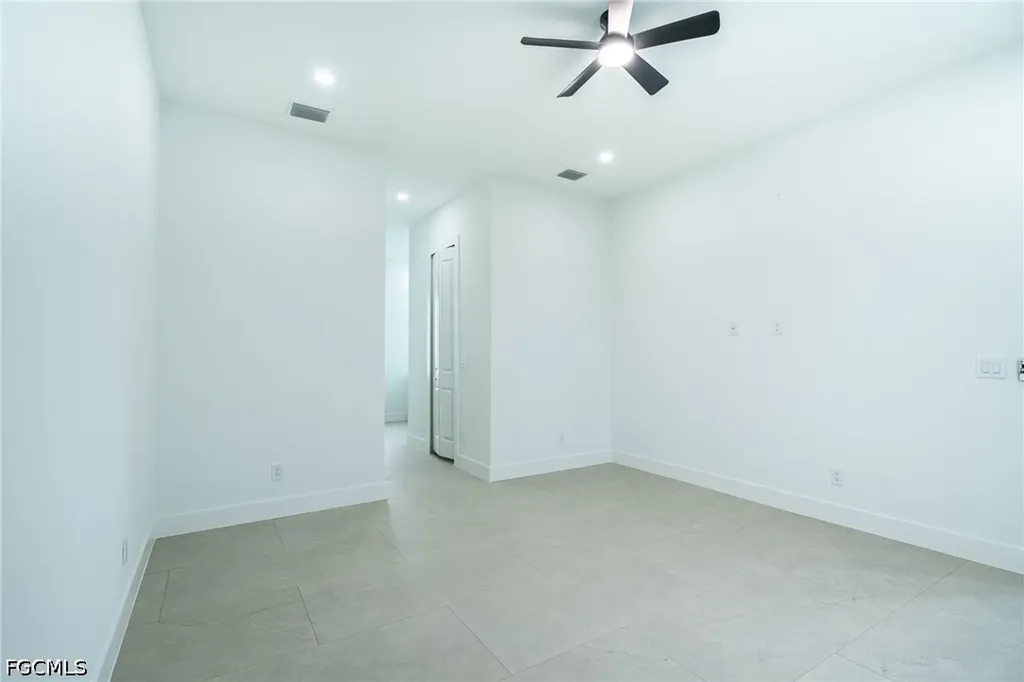 1142 Eclipse Street E Lehigh Acres FL 33974