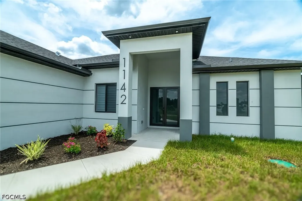 1142 Eclipse Street E Lehigh Acres FL 33974