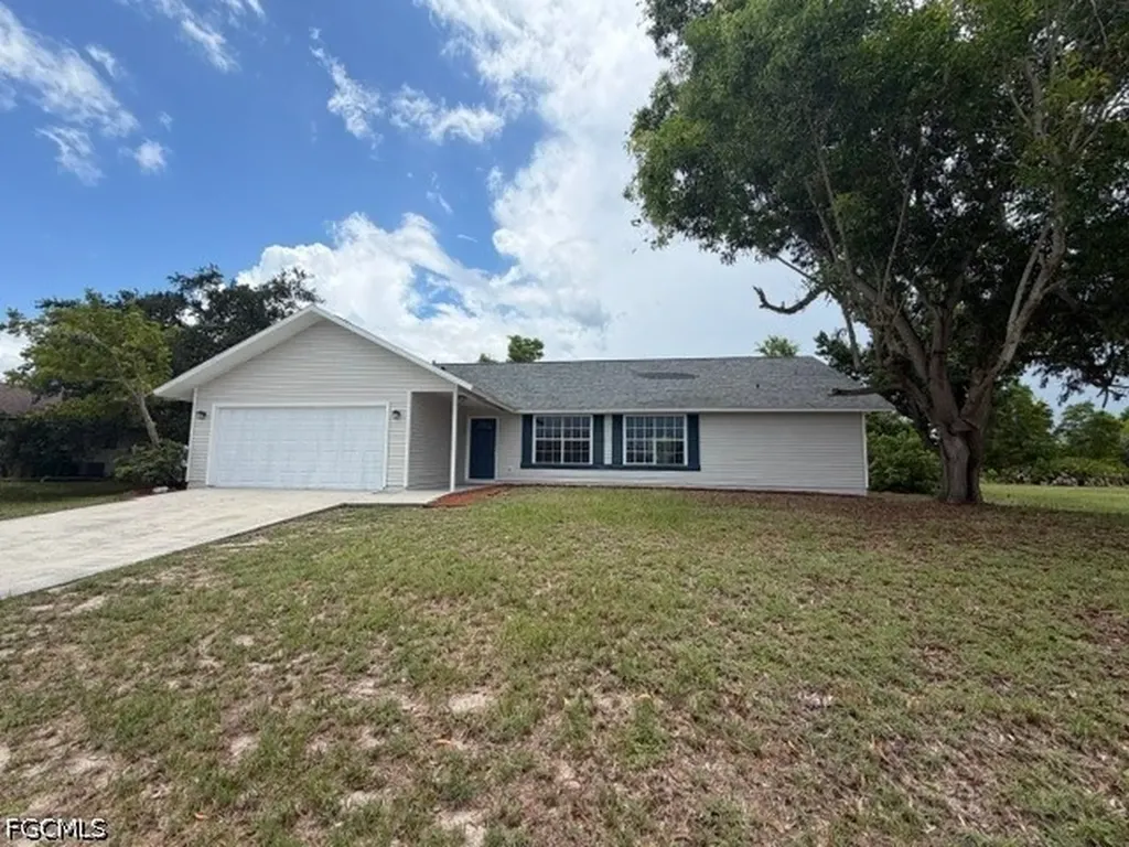 2701 SW 8th Court Cape Coral FL 33914