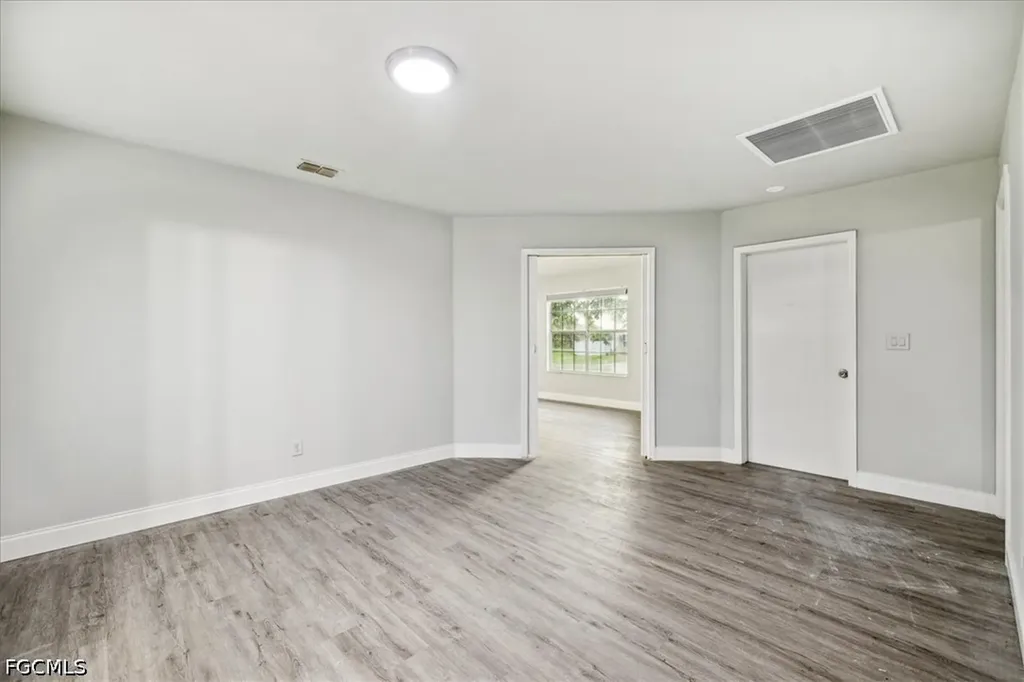 2701 SW 8th Court Cape Coral FL 33914