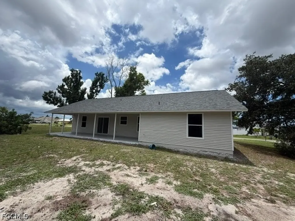 2701 SW 8th Court Cape Coral FL 33914