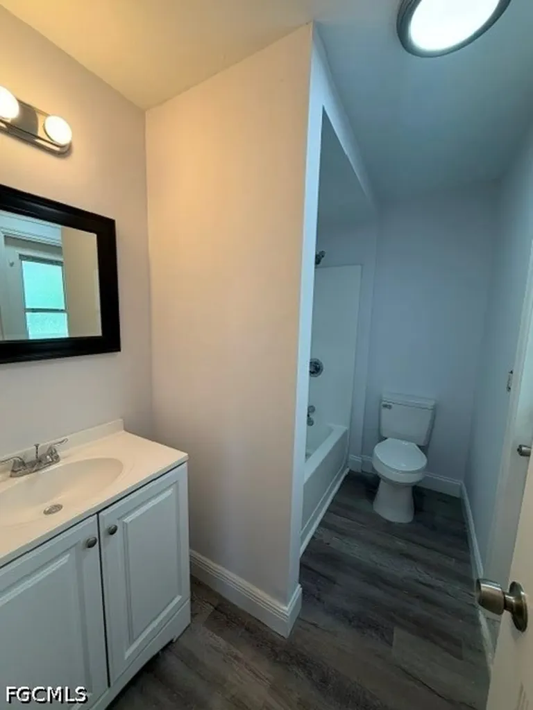 2701 SW 8th Court Cape Coral FL 33914