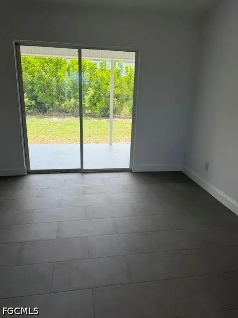 2701 SW 8th Court Cape Coral FL 33914