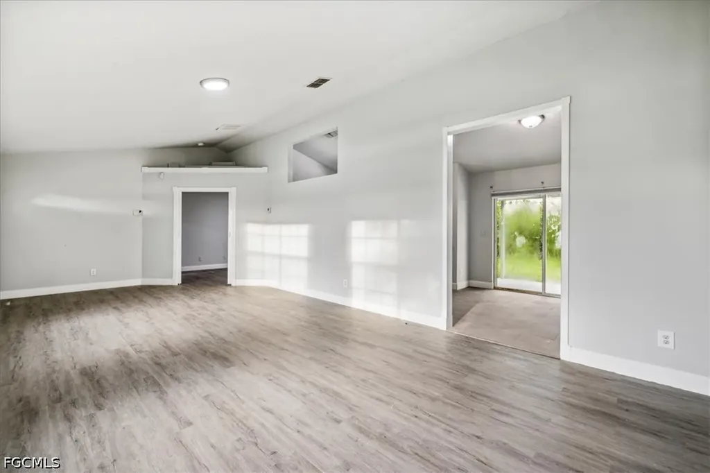 2701 SW 8th Court Cape Coral FL 33914