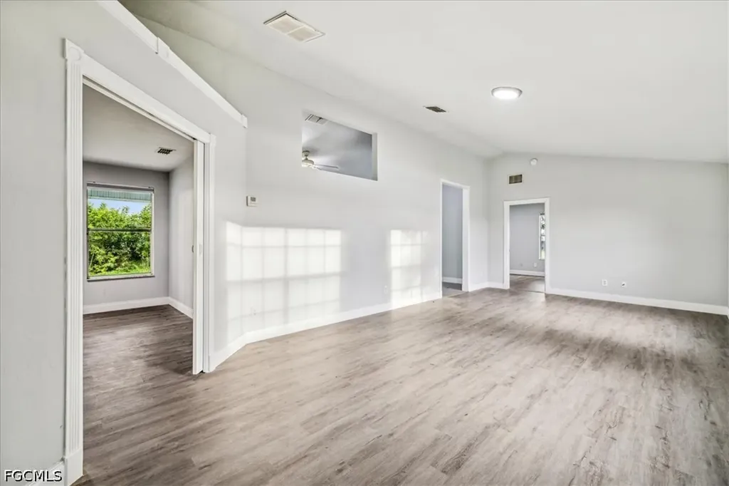 2701 SW 8th Court Cape Coral FL 33914