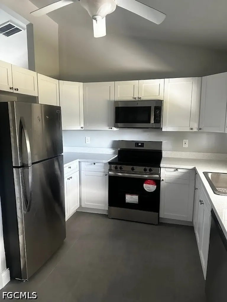 2701 SW 8th Court Cape Coral FL 33914