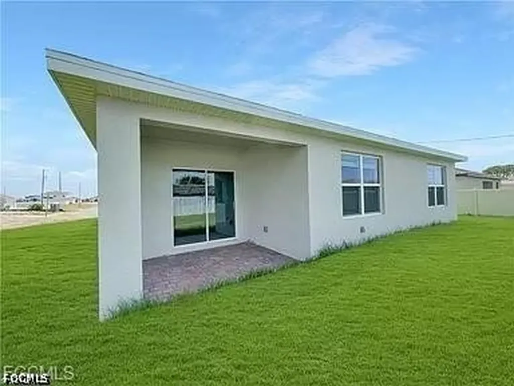 2210 NW 11th Street Cape Coral FL 33993
