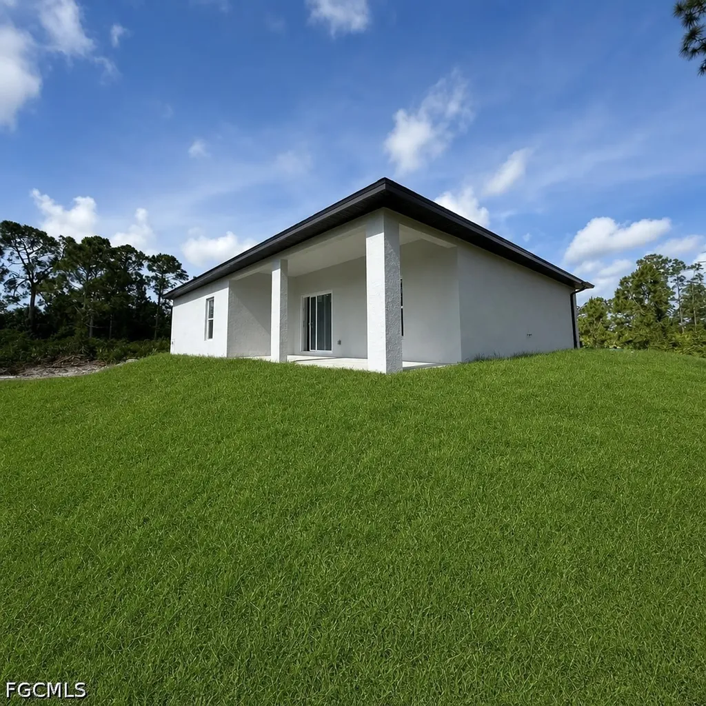 847 Genoa Avenue S Lehigh Acres FL 33974